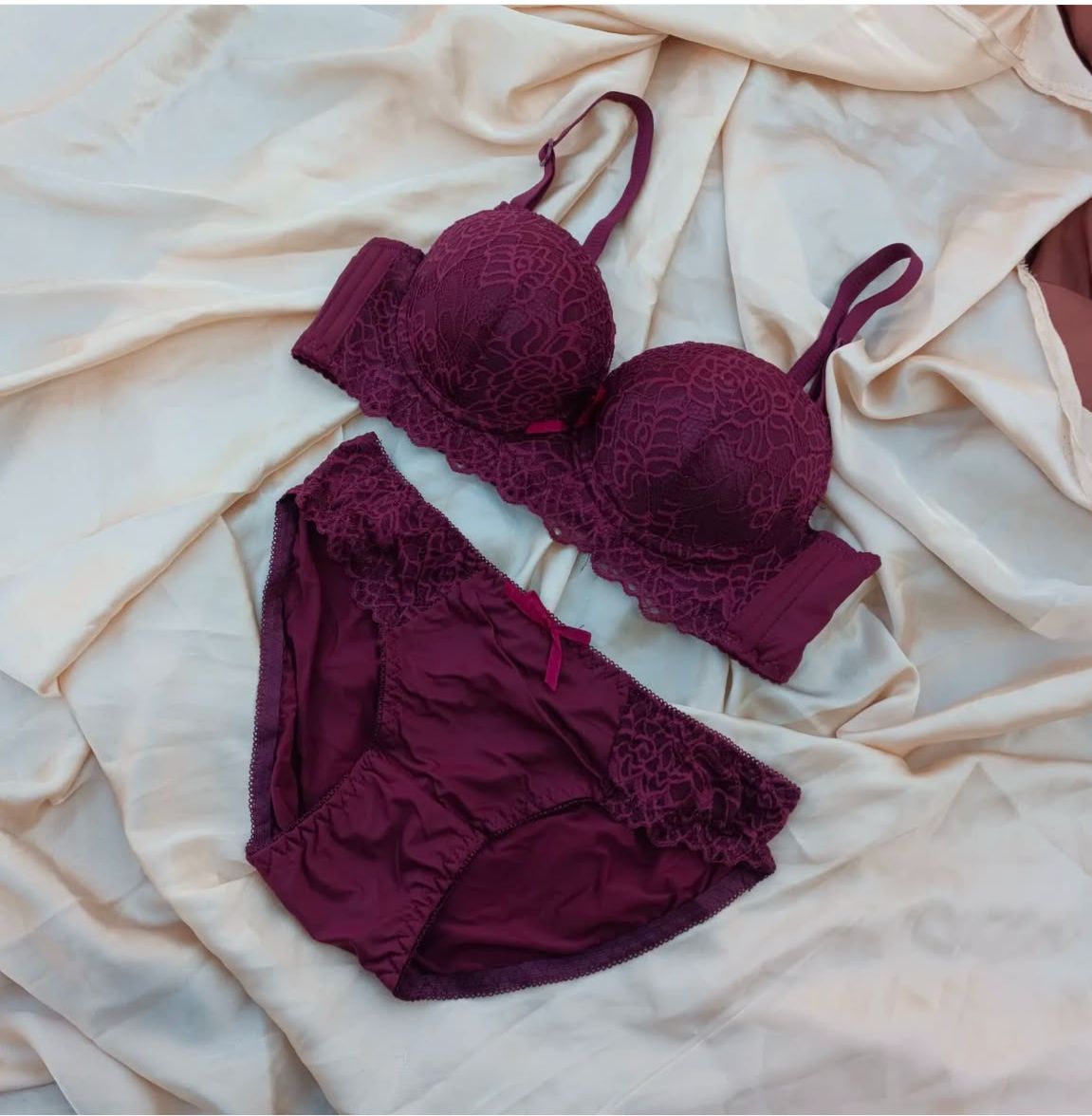Pushup lace bridal paded bra